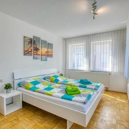 Adina & Nadine Guenthner In Kreis Boeblingen *