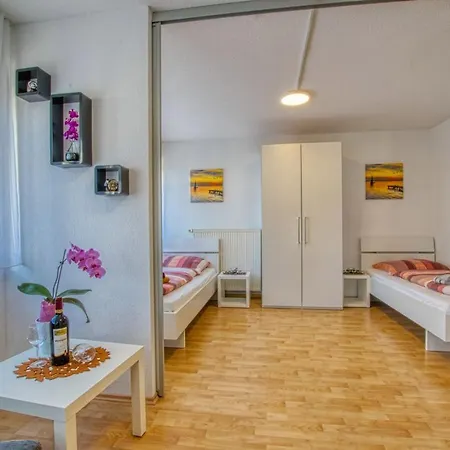 Διαμέρισμα Adina & Nadine Guenthner In Kreis Boeblingen *